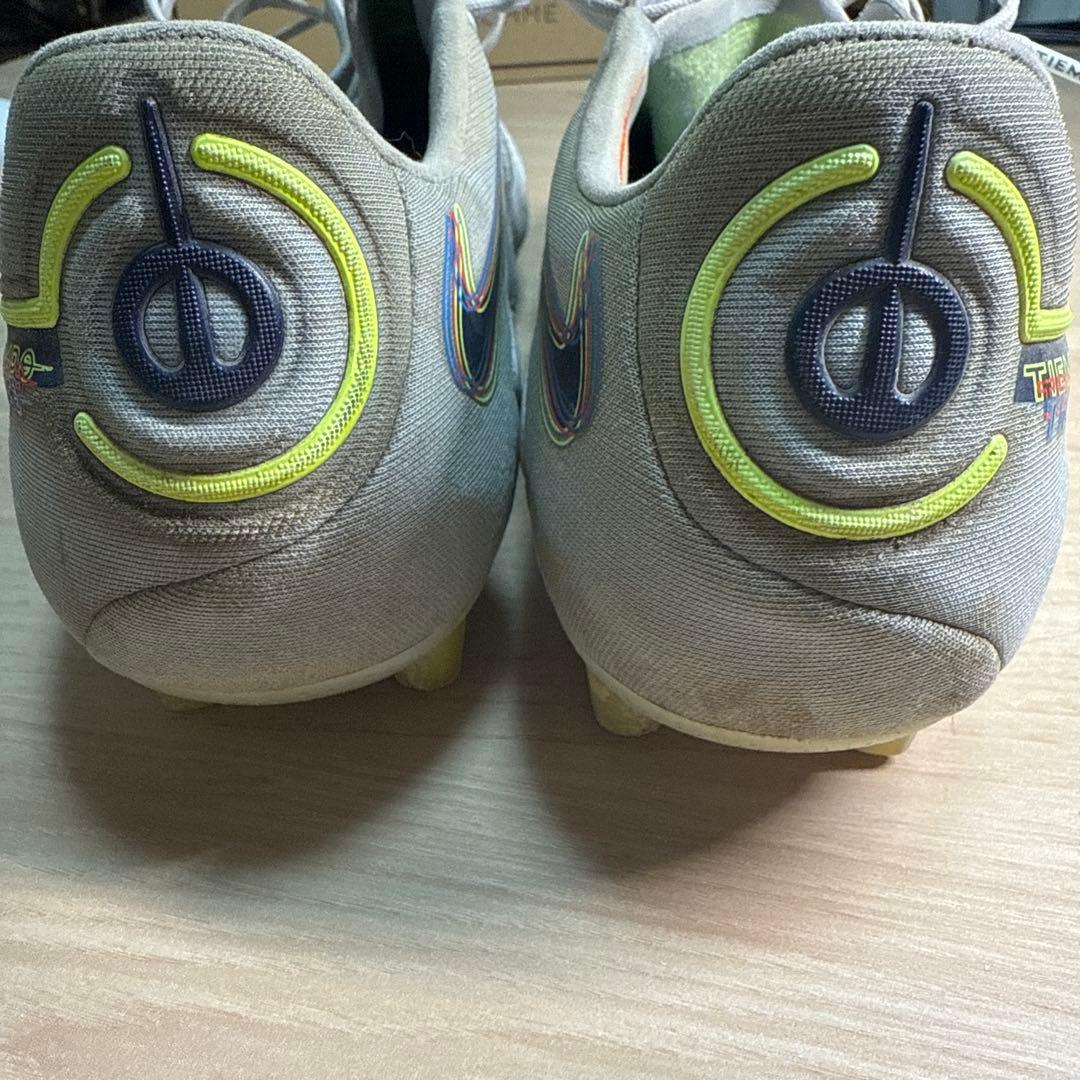NIKE ティエンポ HG