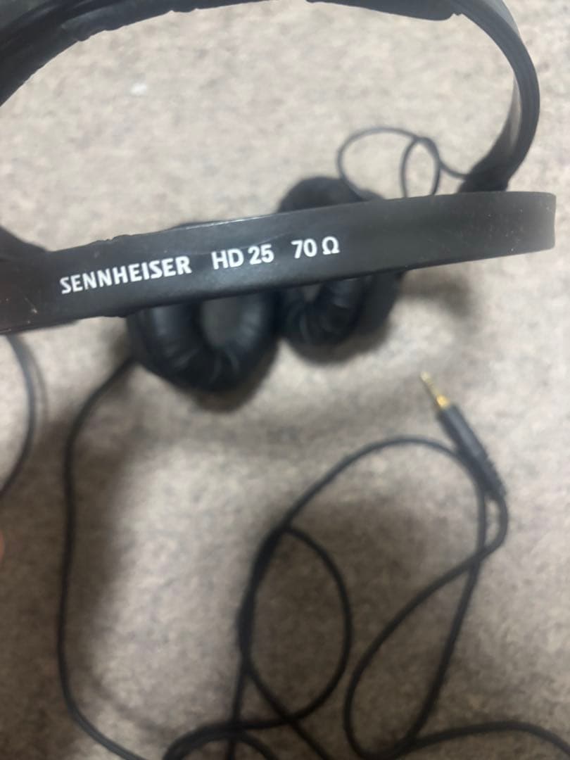 DJ機材 sennheiser hd25