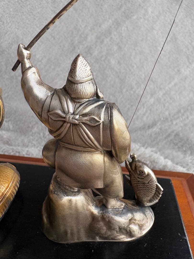 純銀製 恵比寿 大黒天 置物 木箱、ガラスケース付き