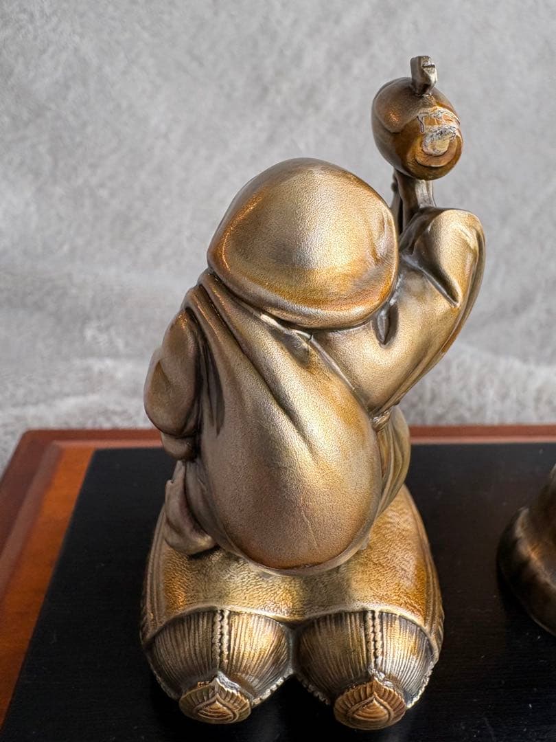 純銀製 恵比寿 大黒天 置物 木箱、ガラスケース付き