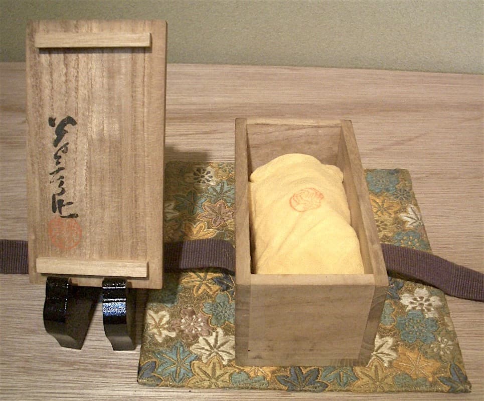 善光寺焼　東野窯　大森光彦作　鶴香合　無傷　共箱　古物。