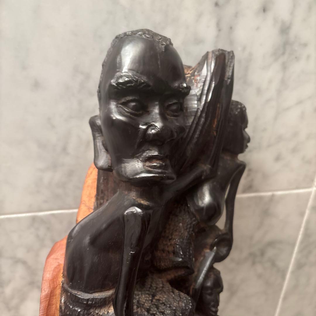 アフリカンアート　芸術的なマコンデアート　家族愛を感じるマコンデウジャマ