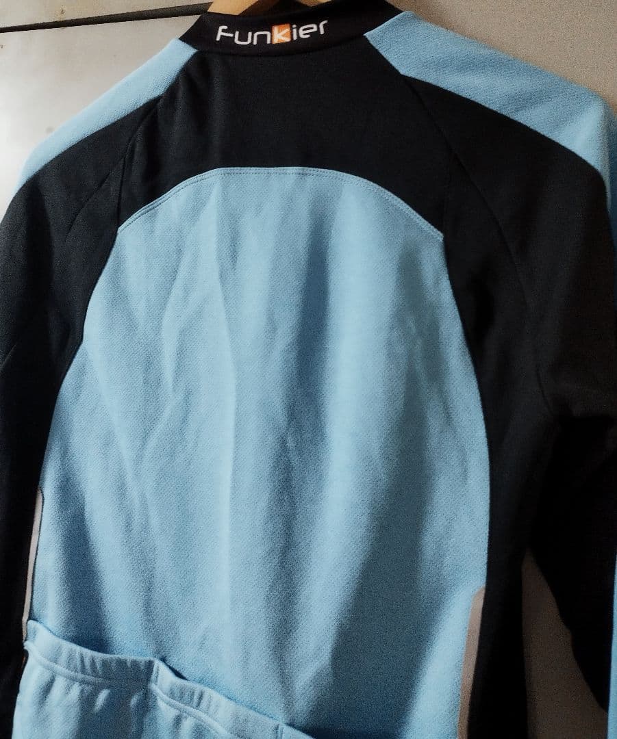 Funkier サイクルジャケット フィト感あったかが良い　未使用品