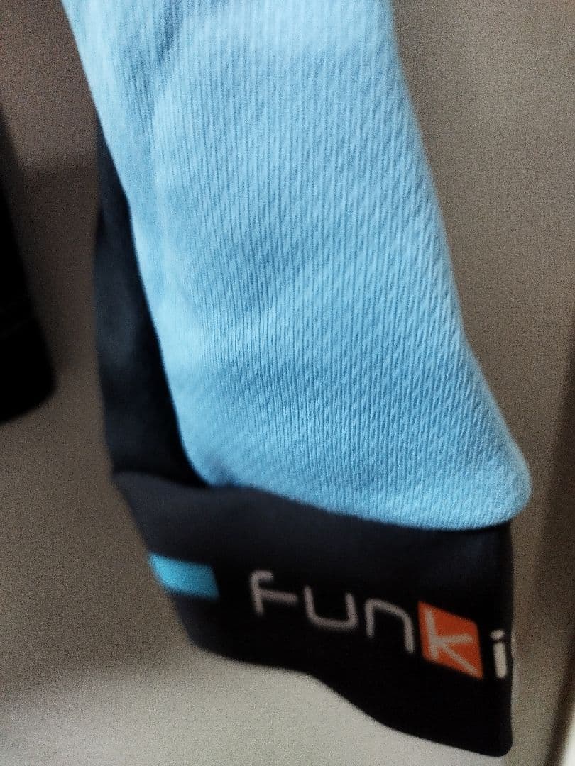 Funkier サイクルジャケット フィト感あったかが良い　未使用品