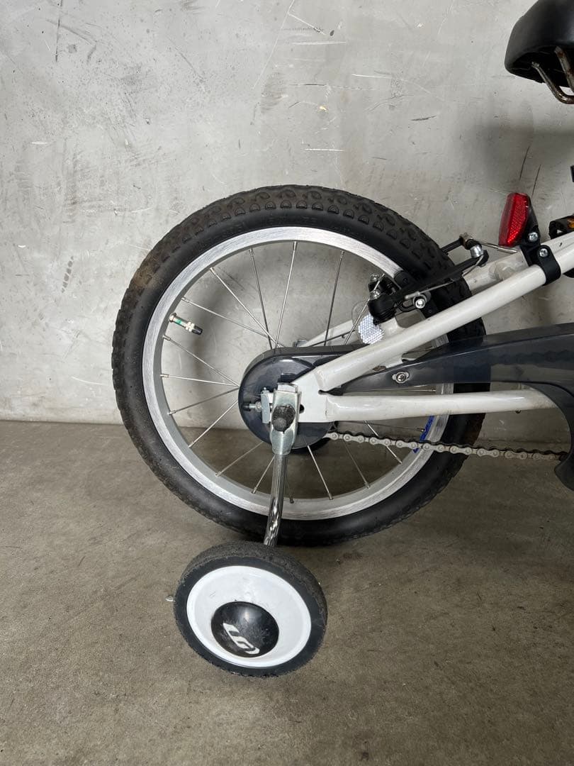 子供用自転車　louis garneauルイガノ ジュニア 補助輪付
