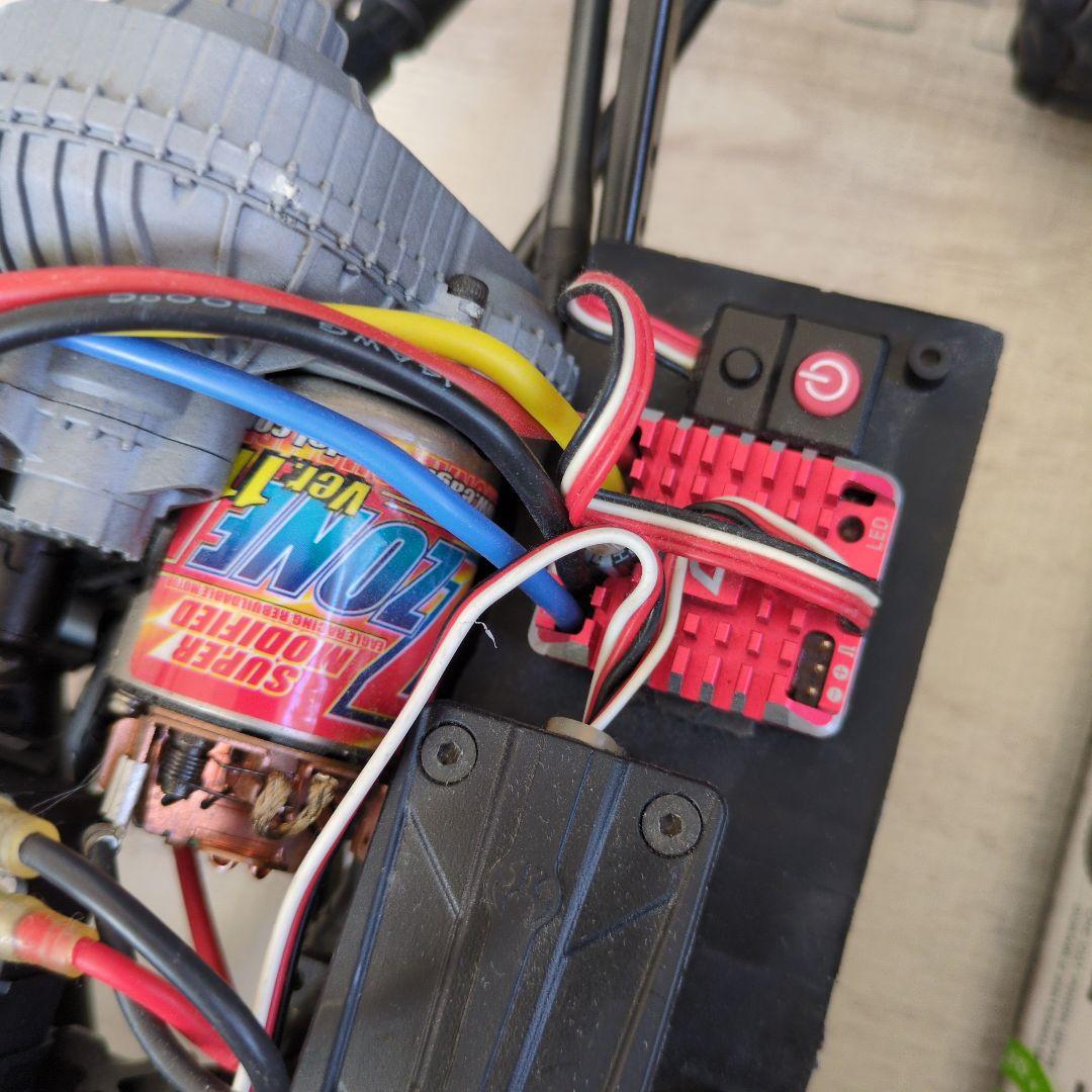 クローラー　Axial SCX10ⅱ ビルダーズキット[チェロキーボディ付]