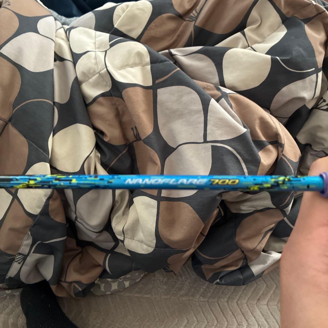 YONEXナノフレア 700 バドミントンラケット　4UG5