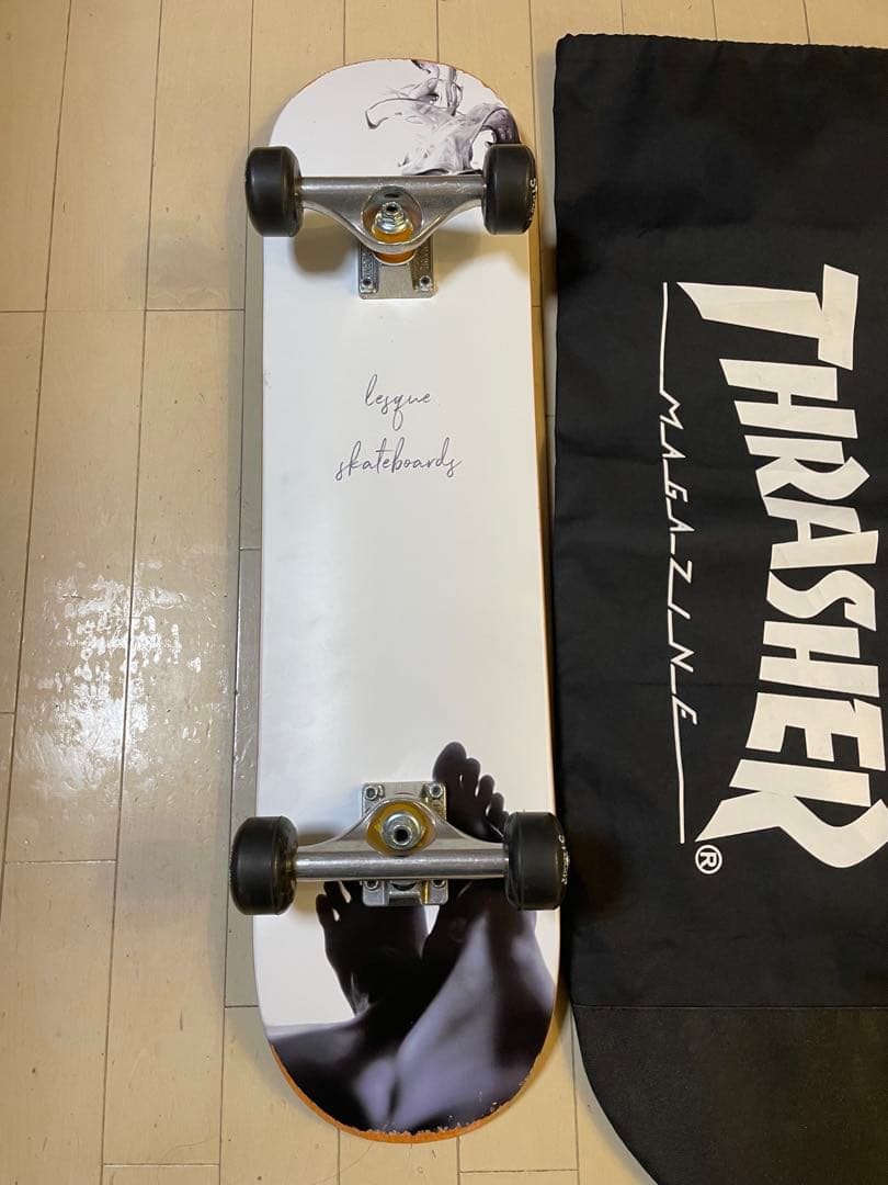 lesque スケートボード　7.75インチ　コンプリート