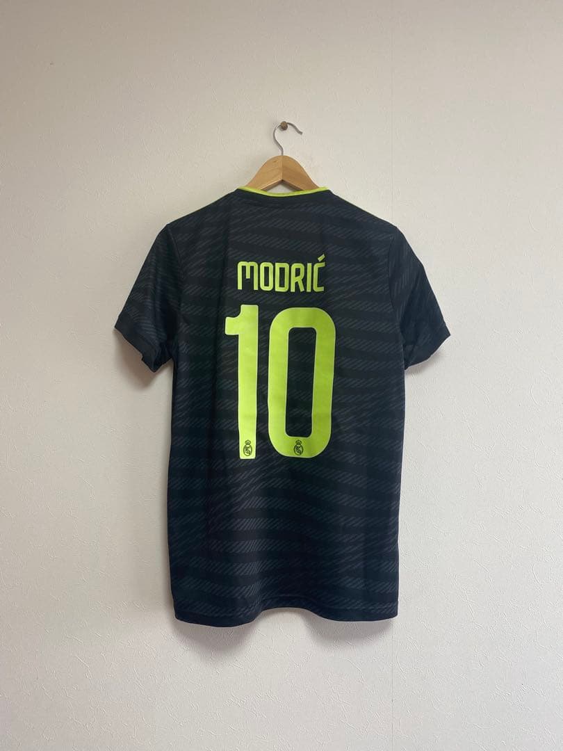 Real Madrid MODRIĆ 10 シャツ