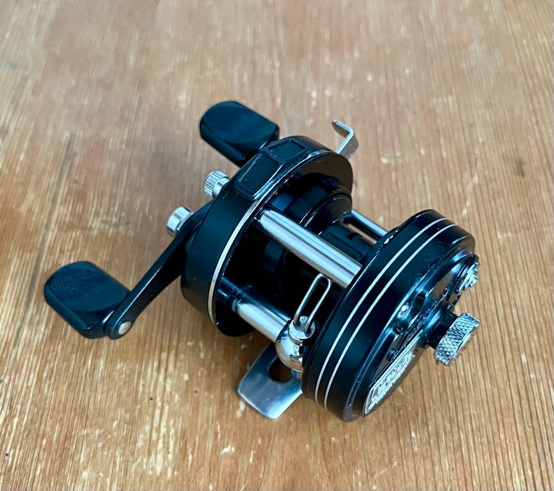 お見逃しなく！　オールド　ダイワ　ミリオネア　GS-1000C ベイトリール