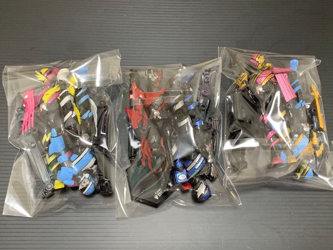 仮面ライダービルド 創動 40体+αセット(組立済ジャンク品)