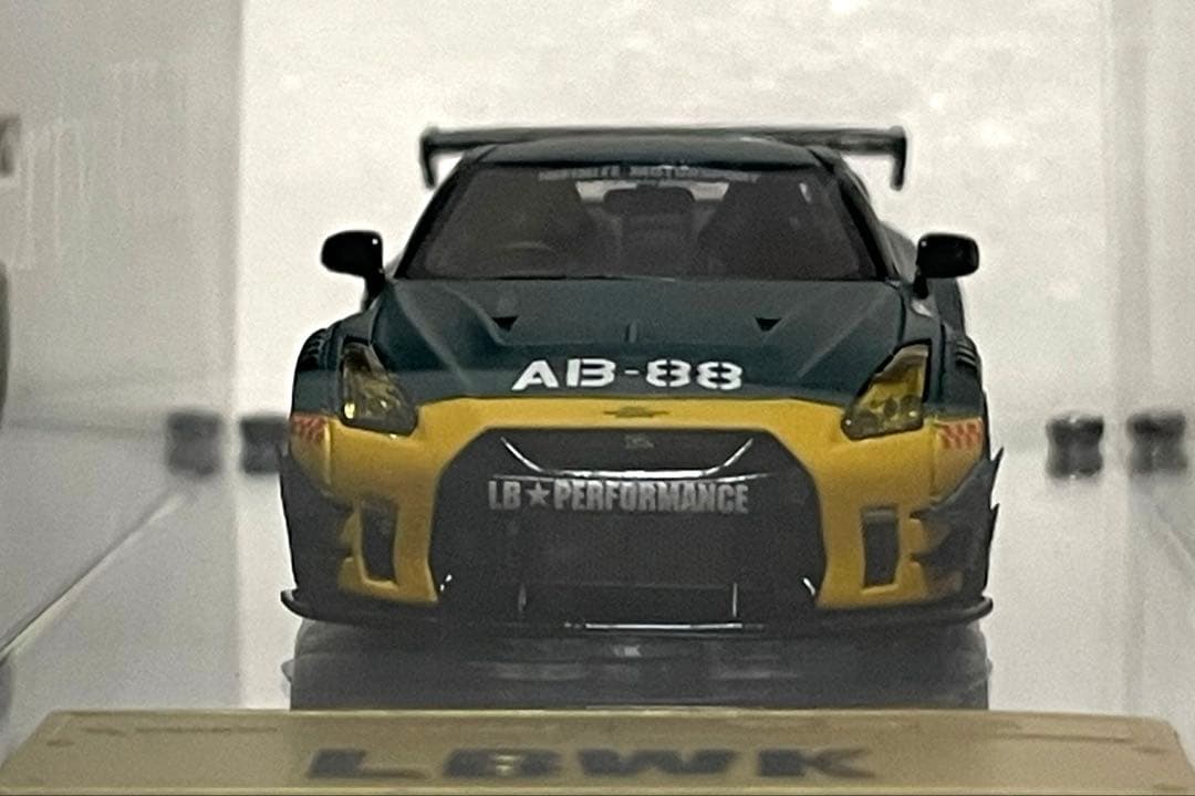 Liberty Walk GT-RR35 Matte Green フィギュア付