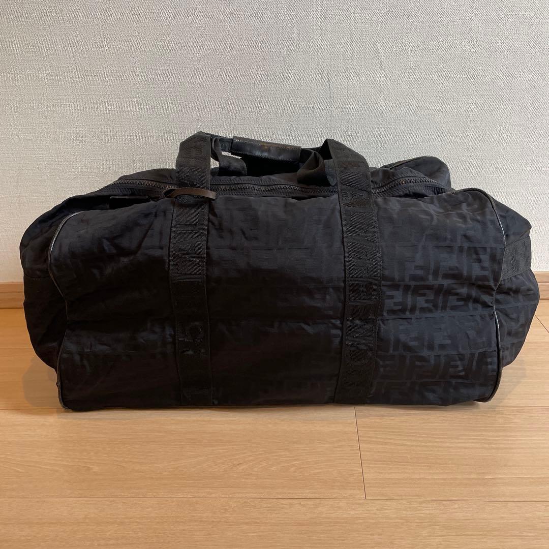 FENDI フェンディ　ボストンバッグ　 ズッカ柄 ブラック　黒