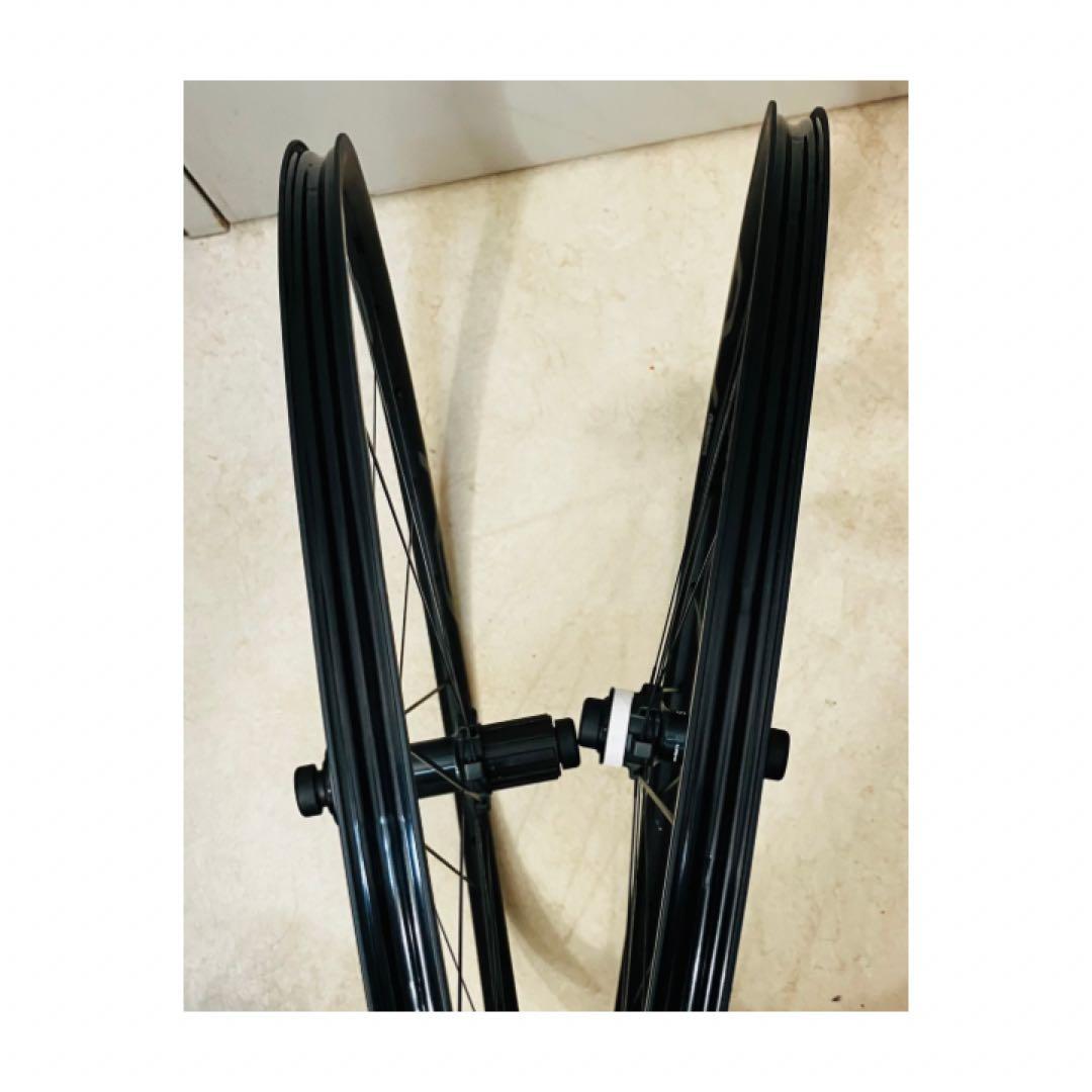 SHIMANOシマノWH-RS370　チューブレス ディスクブレーキ用 11速