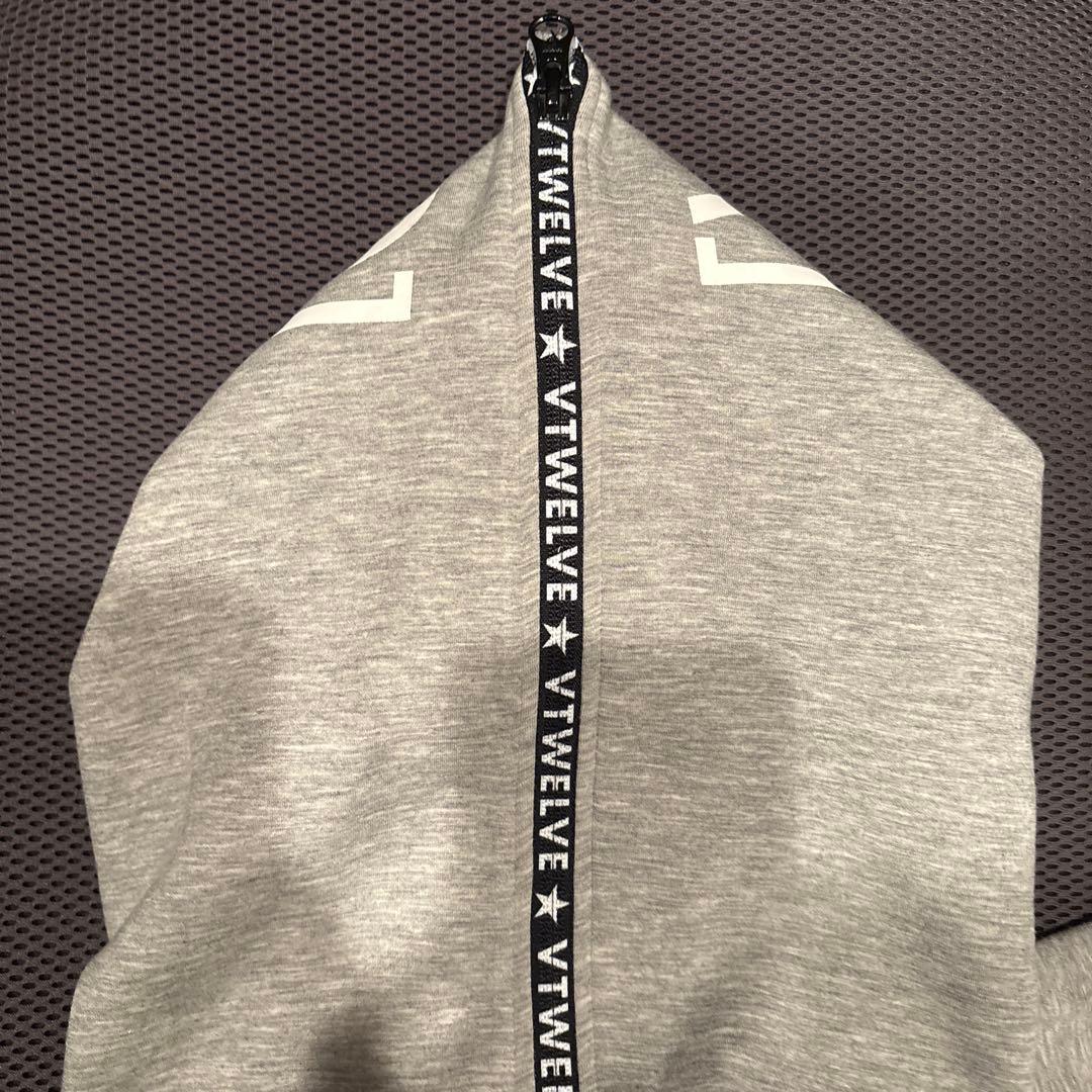 マサです。v12ライトグレーセットアップ　サイズXXL