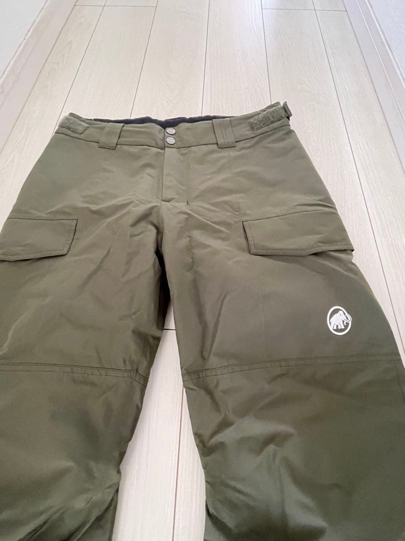 ＭAMMUTスノーボードパンツ オリーブグリーン