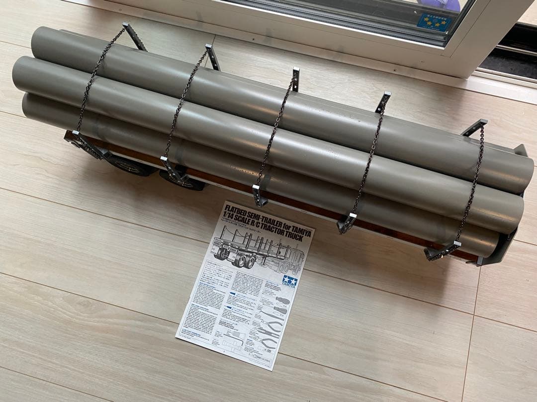 タミヤ 1/14フラットベッドセミトレーラー 積載パイプ付