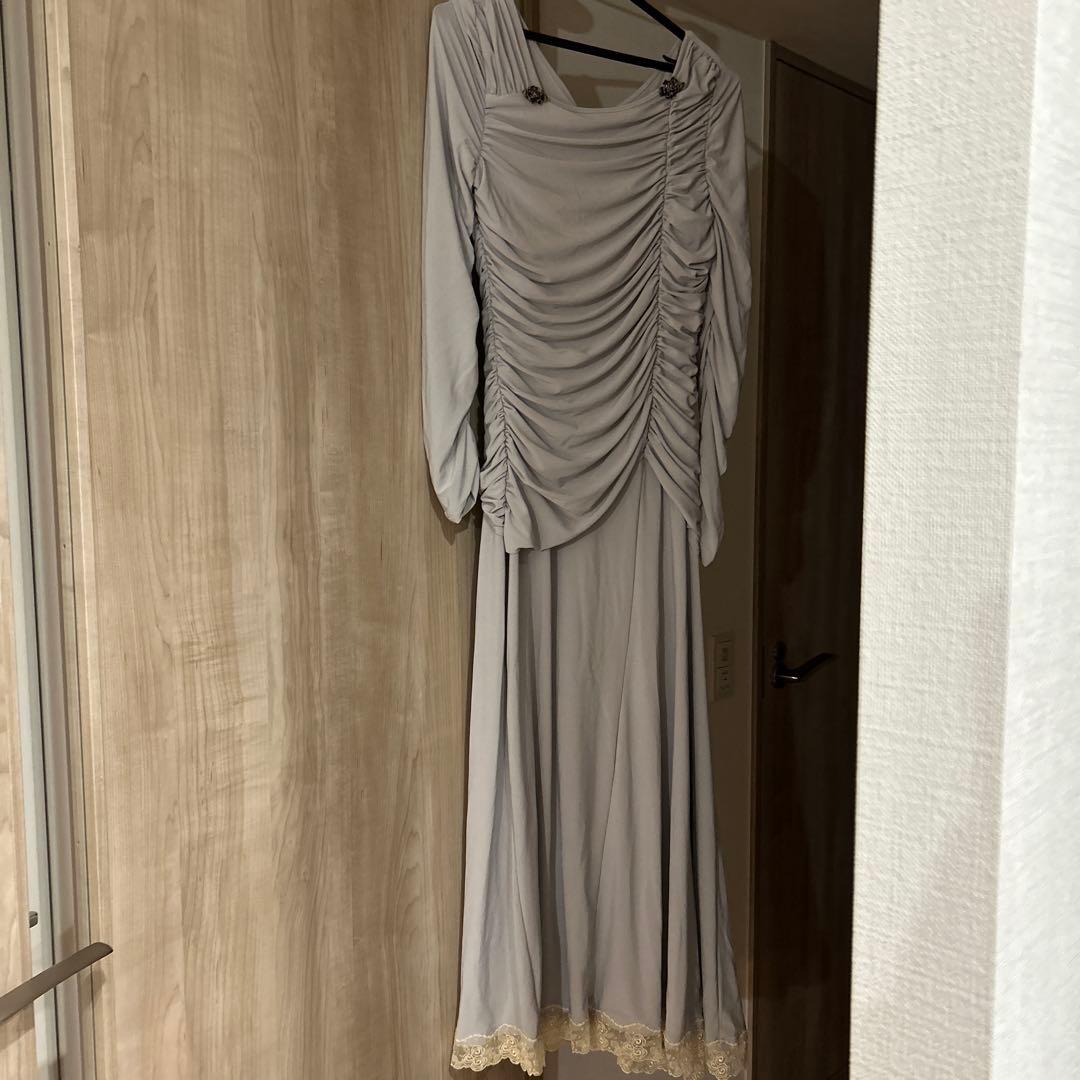 ライトグレー ドレープデザイン パーティードレス