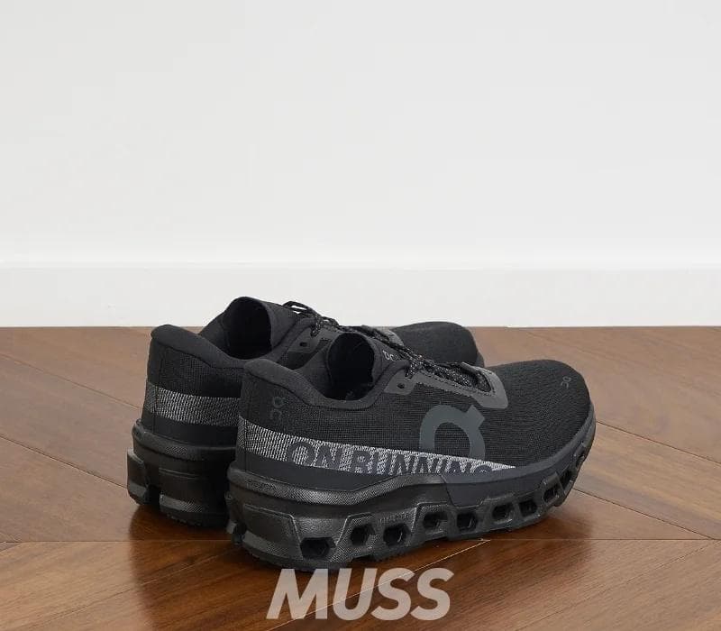 on Cloudmonster2 ×クラウドモンスター ブラック 25cm