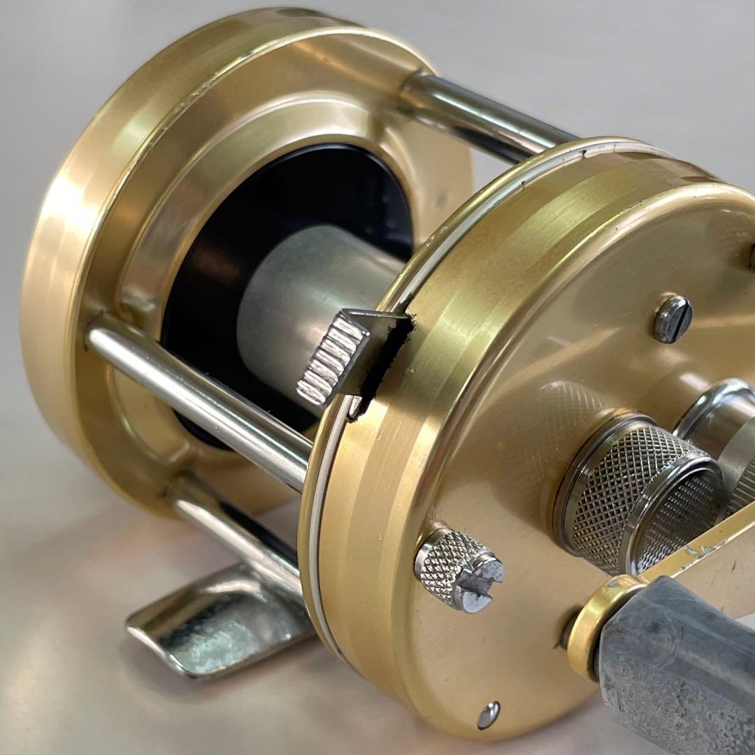 74年 ABU AMBASSADEUR 5000D シャンパン #741100