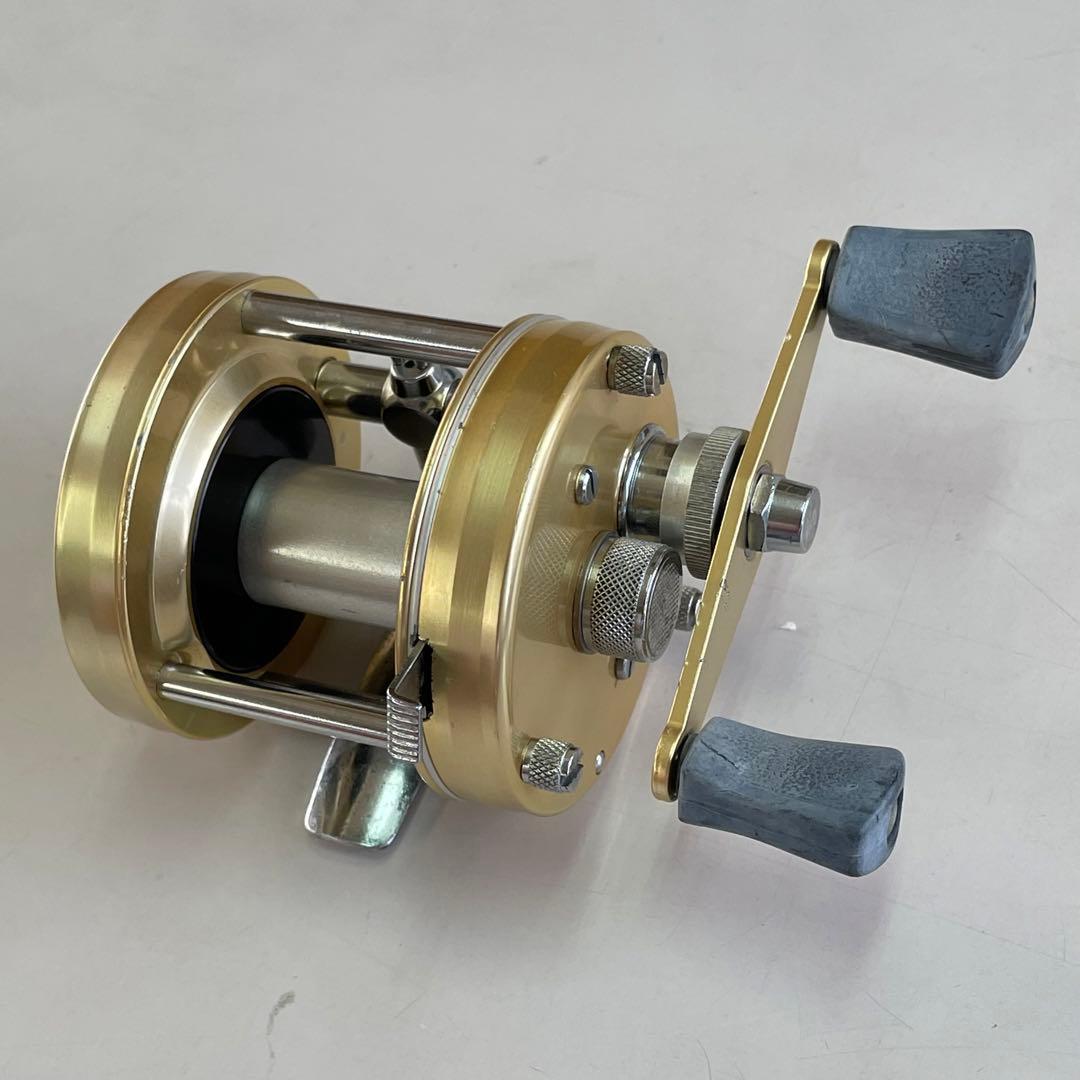 74年 ABU AMBASSADEUR 5000D シャンパン #741100