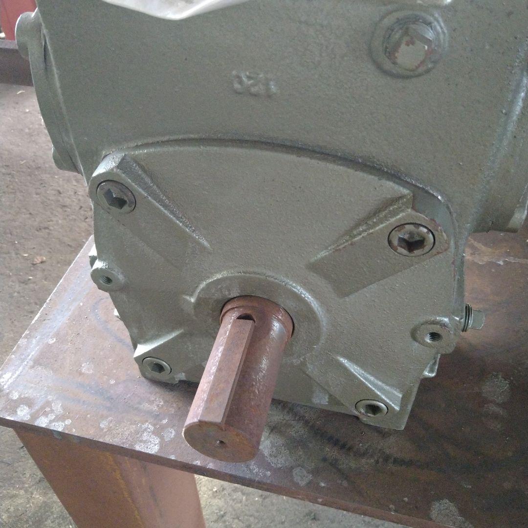 ウォーム減速機