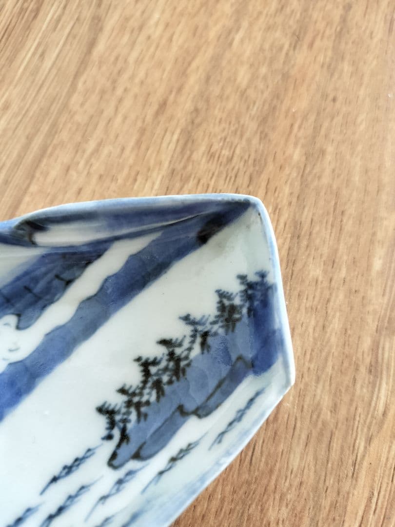 お値下げしました、古伊万里　染付　富士山型・三保松原図　豆皿