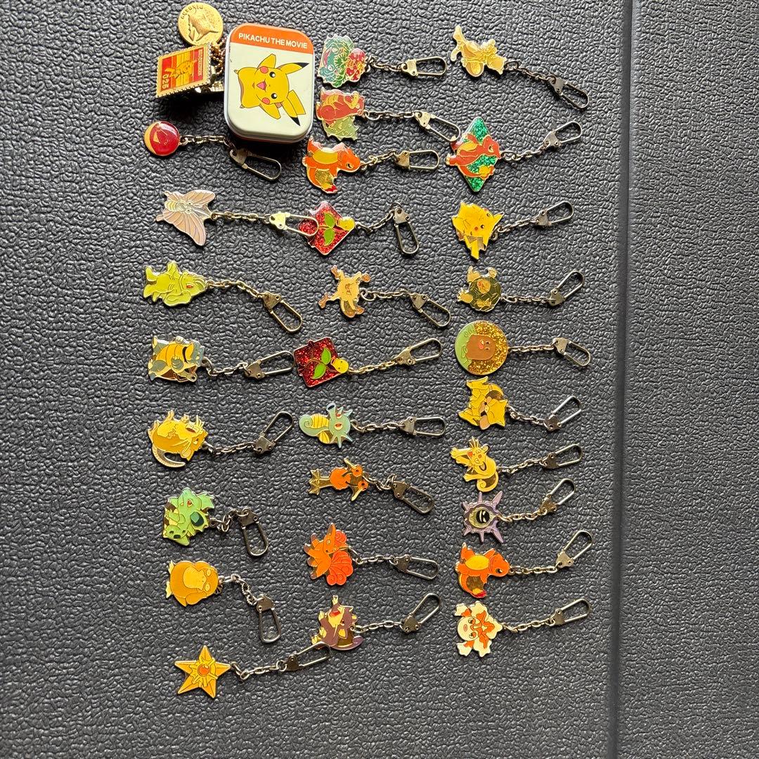 ポケモンメダルスイング 38個セット キーホルダー バッチ　映画バッチ