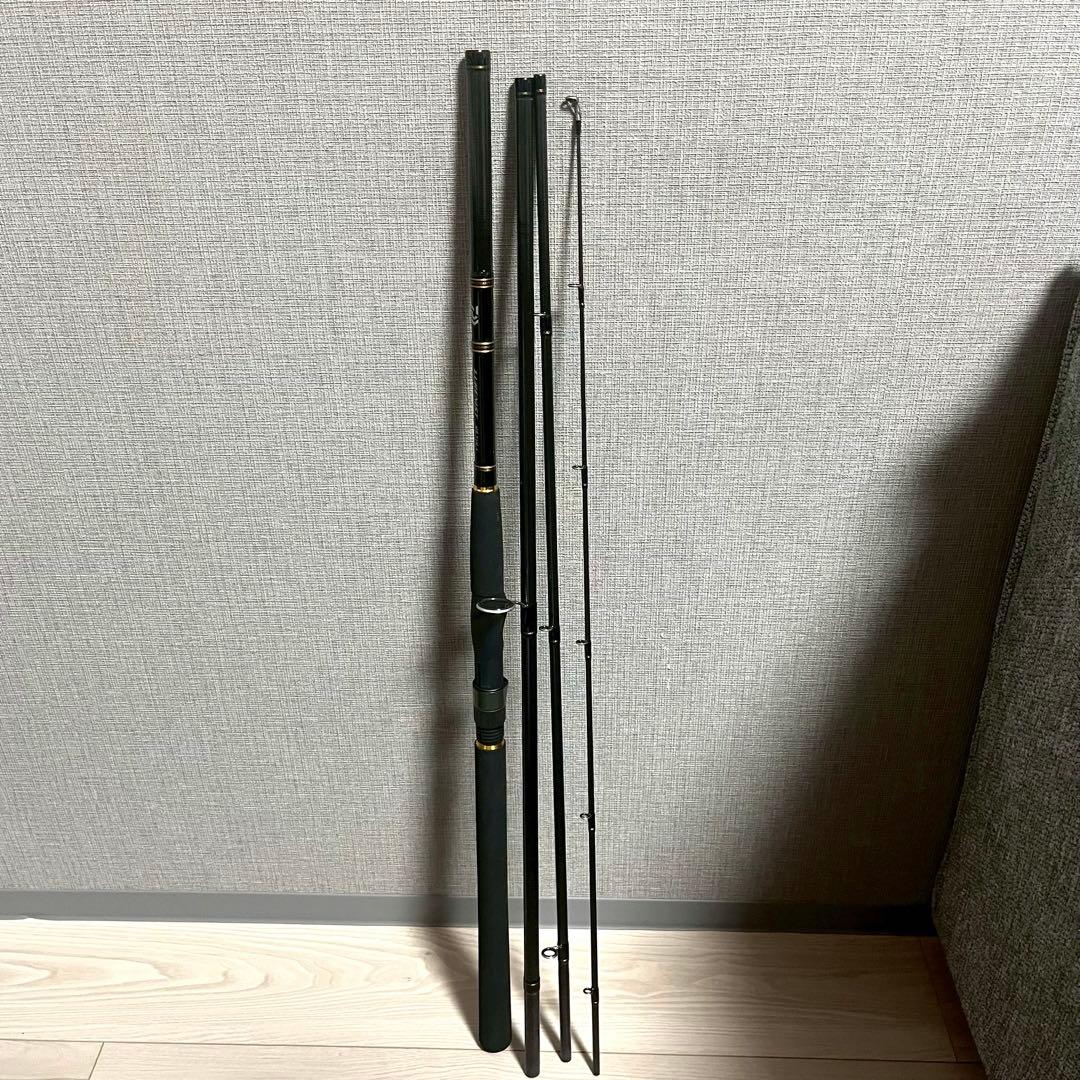 【送料無料】釣竿 コンパクト収納　収納箱・袋付　シーバスロット　DAIWA