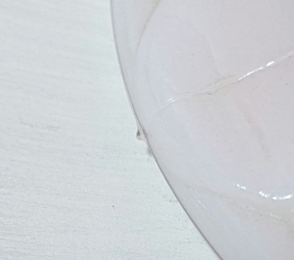 フェントン蓋付きミルクガラス