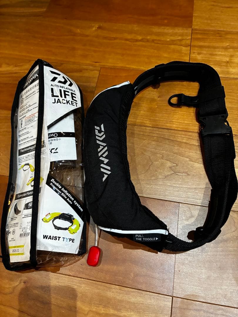 ダイワ　自動膨張ウエストライフジャケット DF-2222/DF-WA03