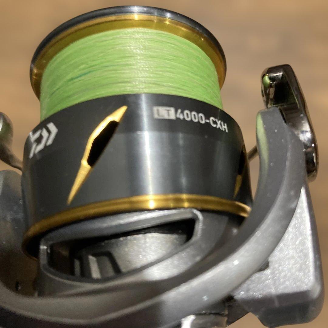 専用出品　FREAMS LT 4000-CXH スピニングリール