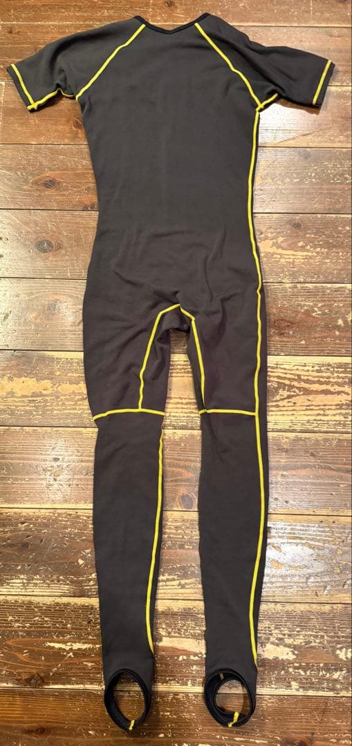 新品未使用MAGIC ドライスーツインナーサイズS