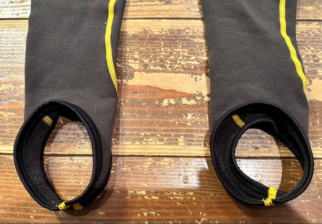 新品未使用MAGIC ドライスーツインナーサイズS