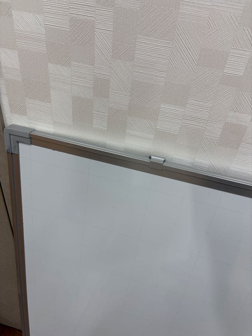 大きめホワイトボード アルミフレーム付き　直接引取り　手渡し限定