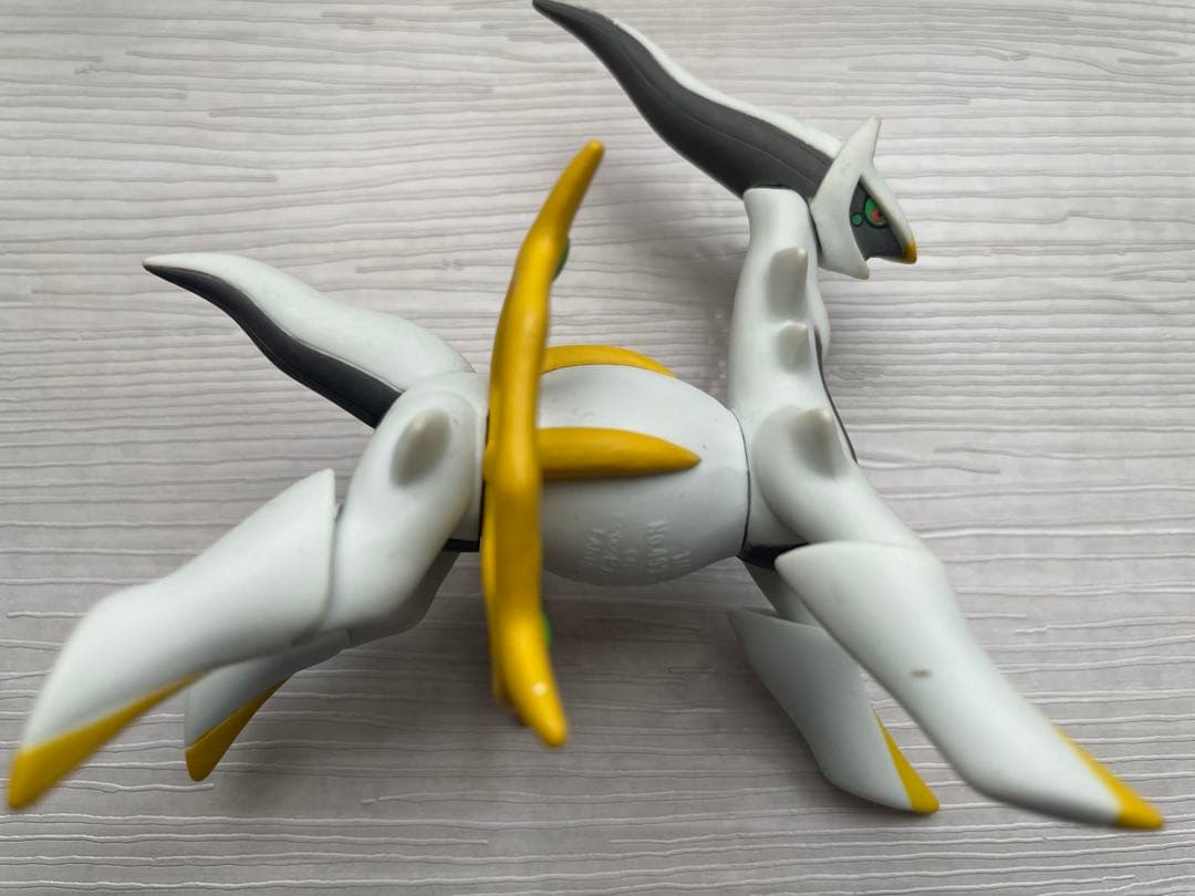 ポケモンフィギュア　アルセウス・パルキア・ディアルガ