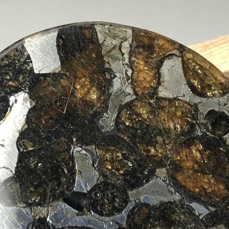 パラサイト隕石 隕石　石鉄隕石　セリコ隕石 重さ約8ｇ　共箱