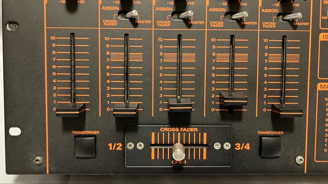 ジャンク Roland DJ-2000 4ch DJミキサー 通電確認済み