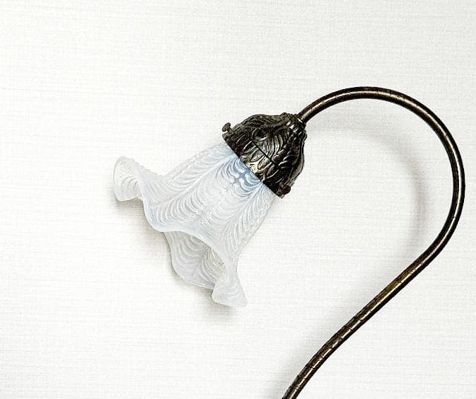 ⑨ アンティーク　オパールセンド　優雅なフリル　さざ波