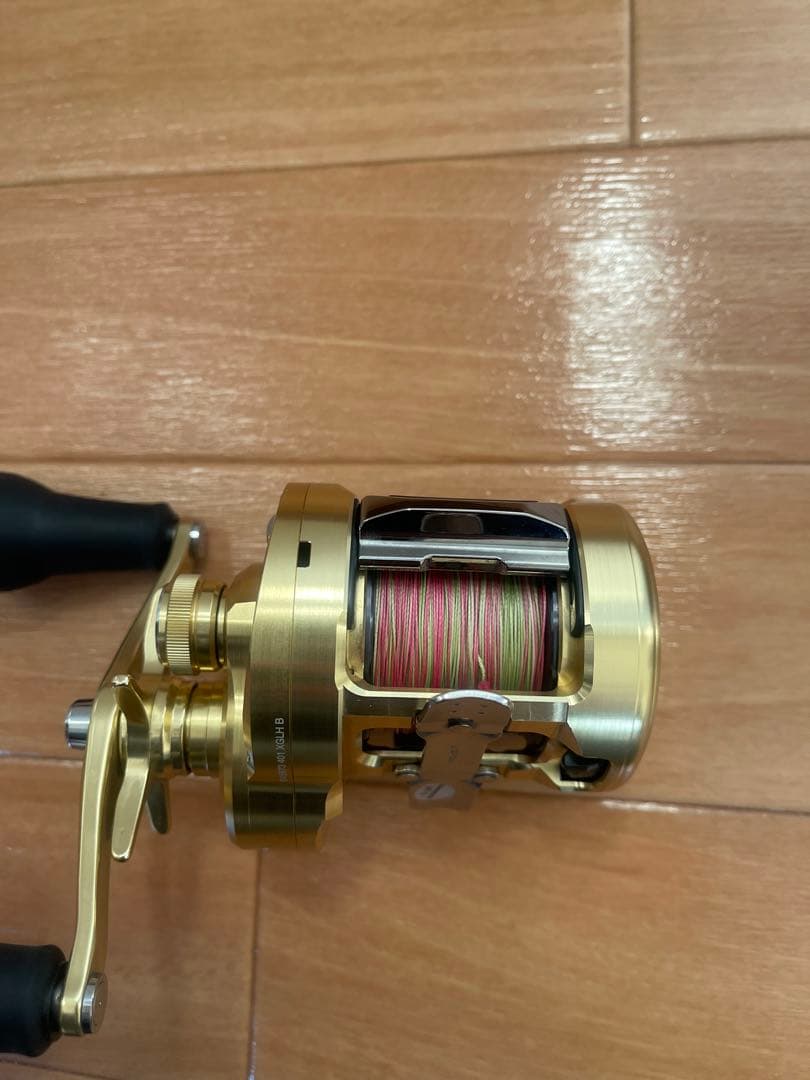 23 カルカッタコンクエスト MD 401 XGLH (左)