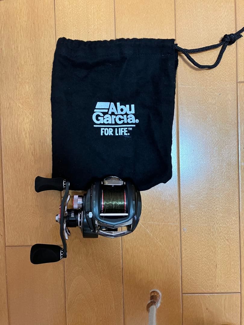 アブ・ガルシア　REVO ELITE 7 リール　未使用品に近い　中古