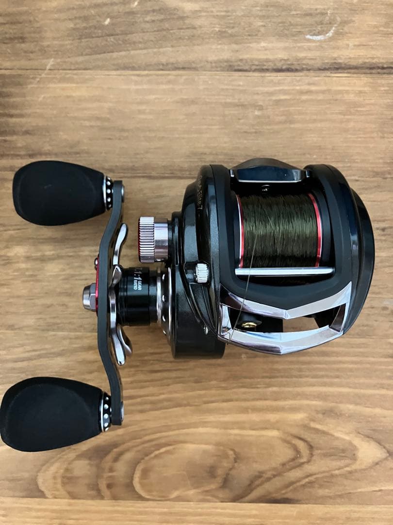 アブ・ガルシア　REVO ELITE 7 リール　未使用品に近い　中古