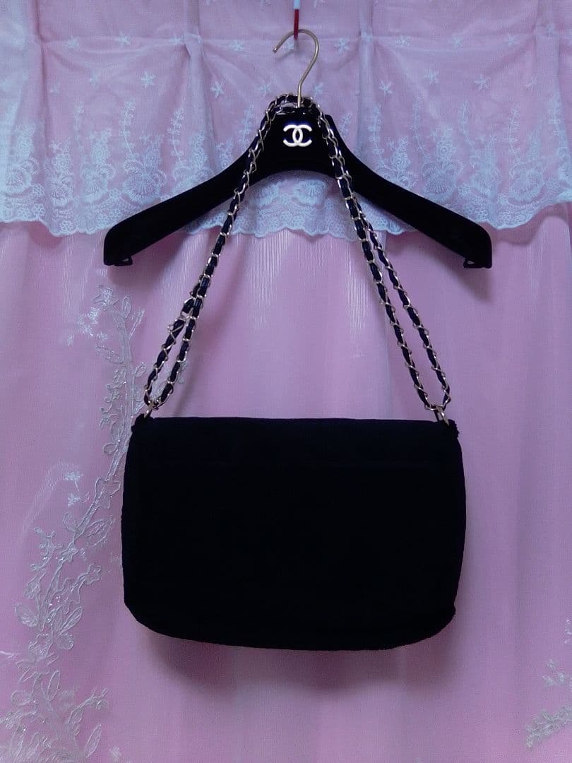 CHANEL ノベルティ黒 ショルダーバッグ ホワイトロゴ付き