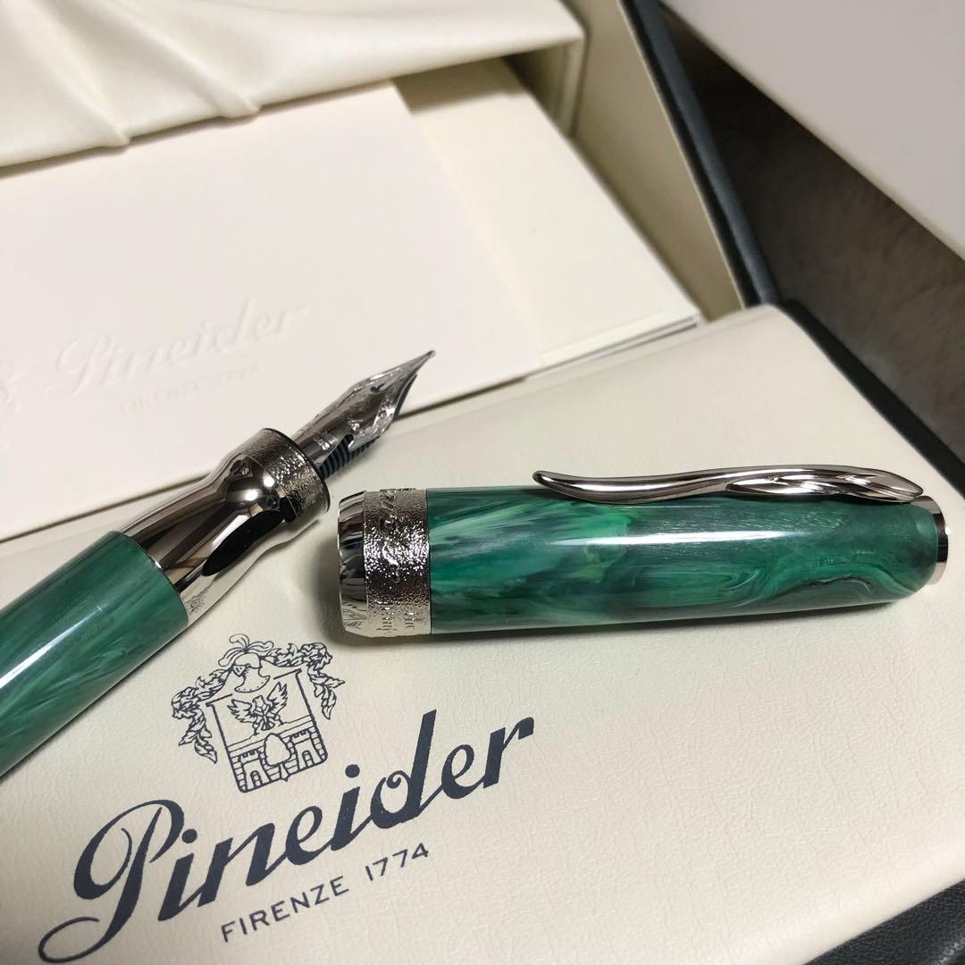新品未使用 廃番 ピナイダー ジェムストーン 万年筆 マカライトグリーン ニブF