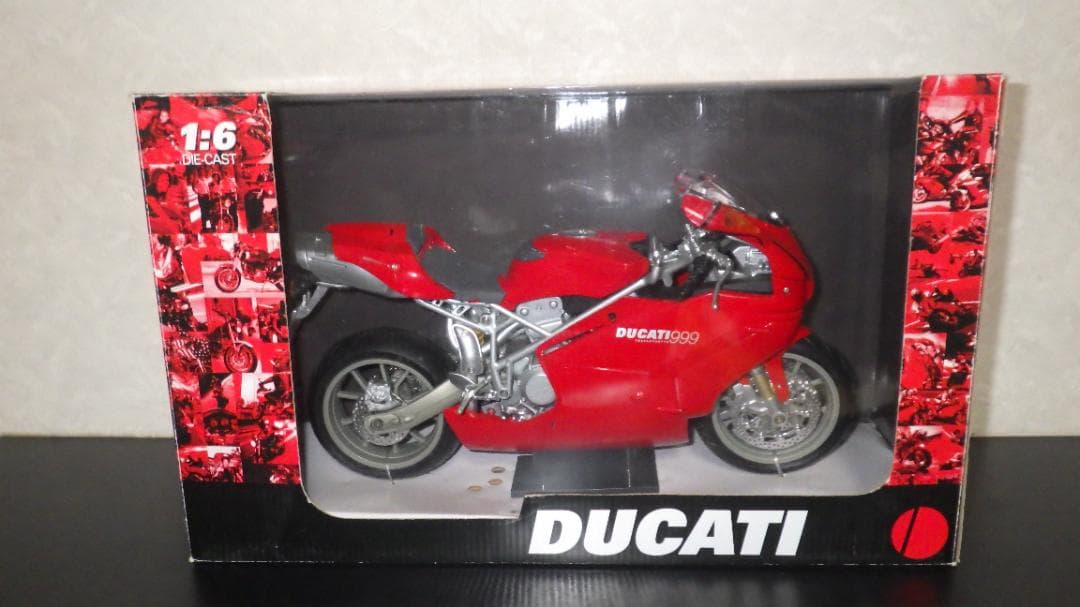 オートバイ・バイク NewRay 1/6 DUCATI 999