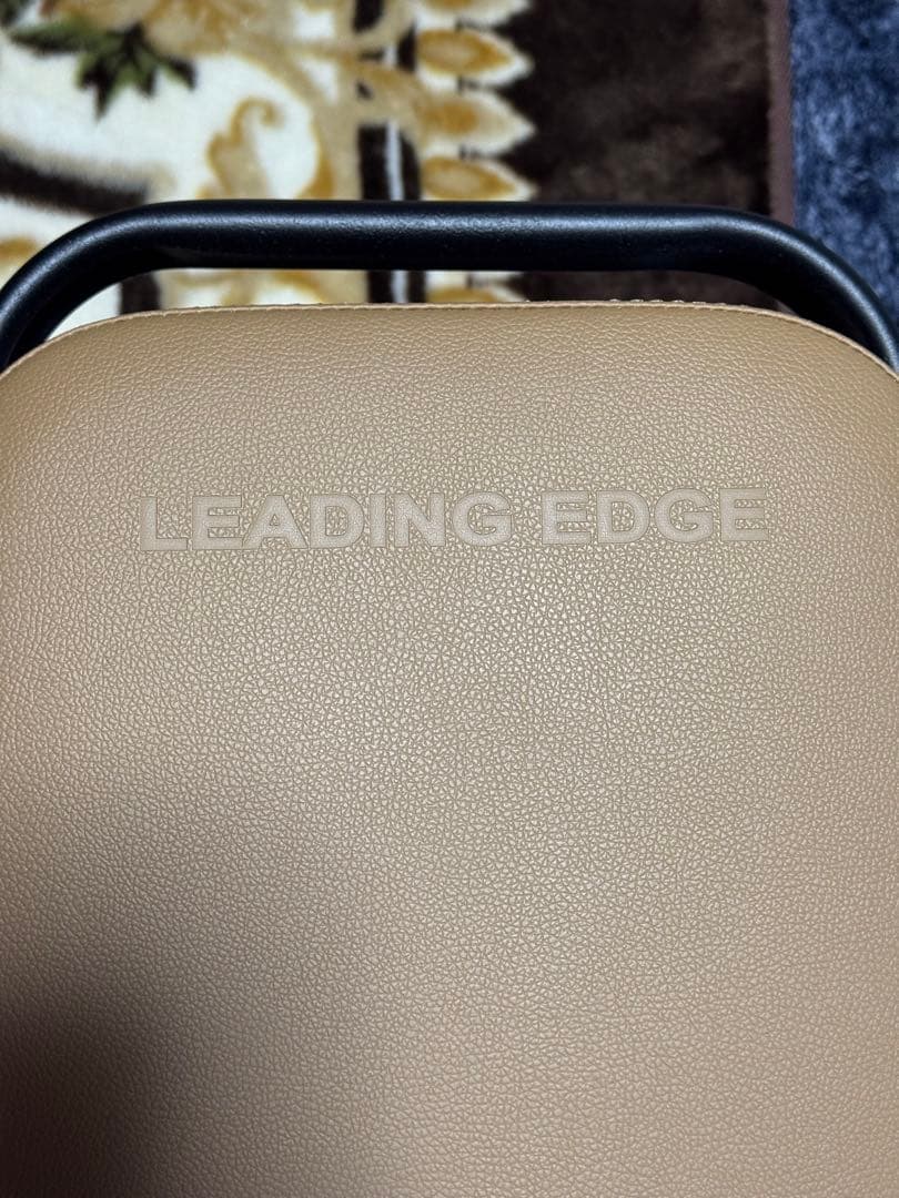LEADING EDGE トレーニングベンチ ベージュ