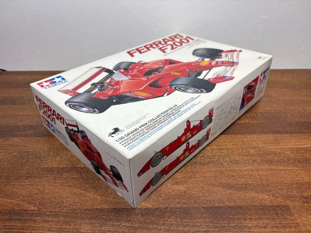 タミヤ 1/20 フェラーリ F2001 マルボロデカール、カーボンデカール付き