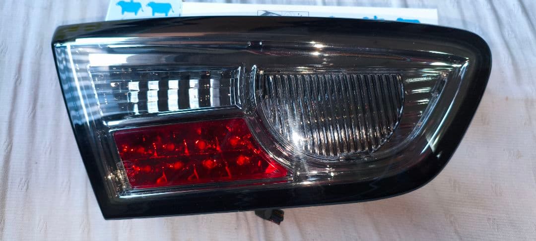 ランサーエボリューションX LEDテールライト 赤 スモークレンズ