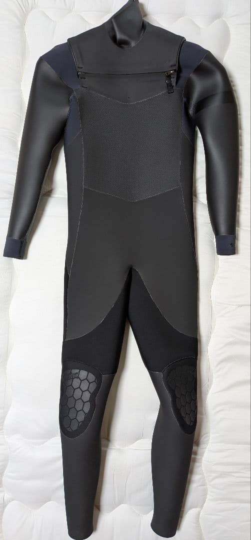 FELLOW セミドライチェストジップ ALL 3mm サイズMLB