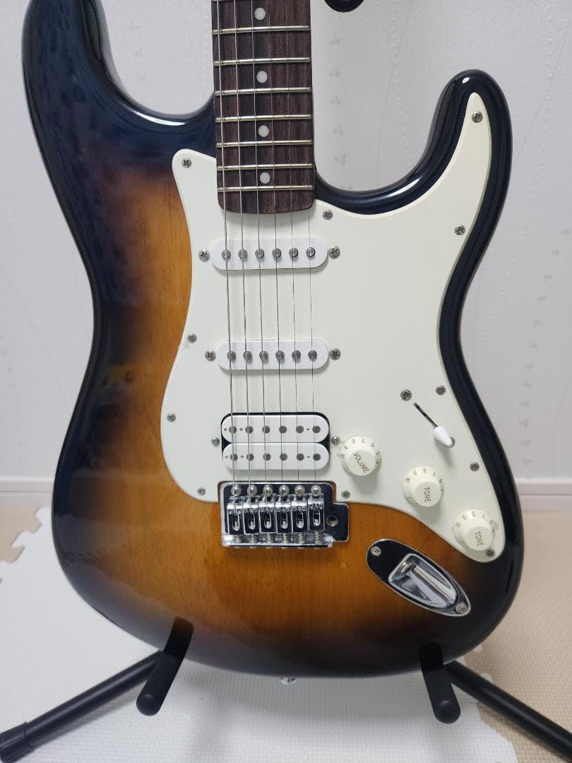 Squier ストラトキャスター サンバーストBullet ギター